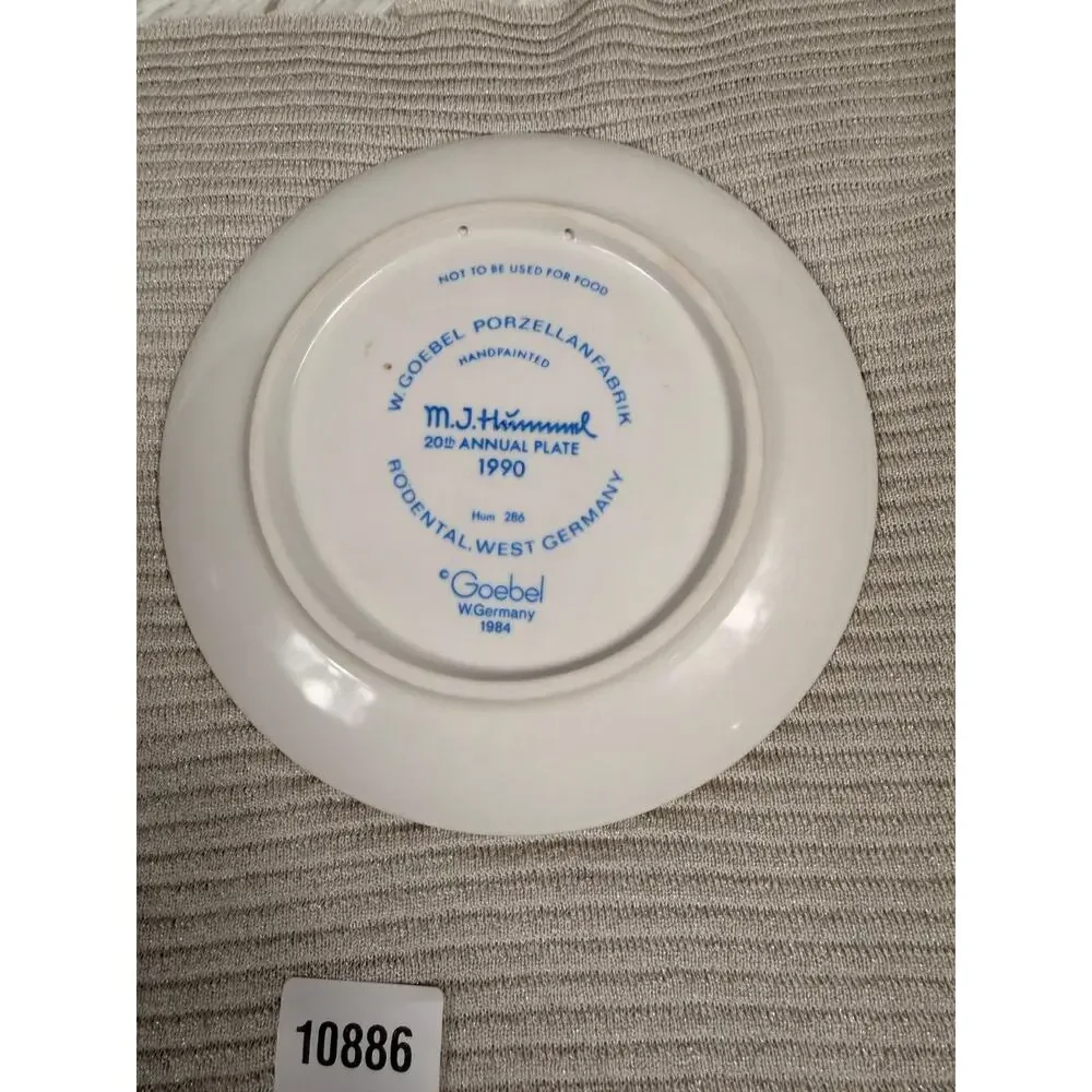 1990 Goebel Hummel Annual Plate HUM 286 West Germany 7.5